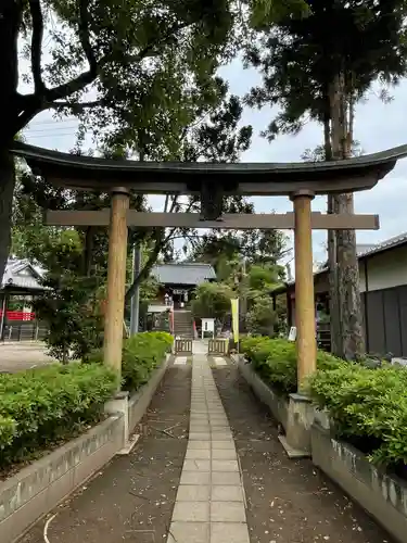 上中居諏訪神社の鳥居