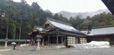 彌彦神社の本殿・本堂