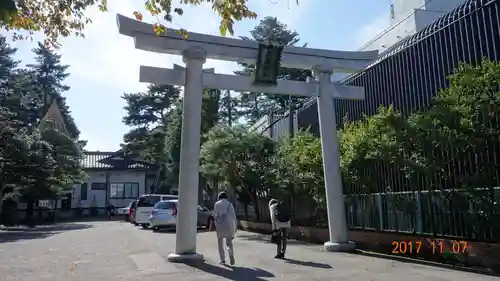 尾山神社の鳥居