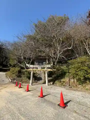 天満宮の{uncategorized: "未分類", other: "その他", undefined: "問題あり", building: "その他建物", grave: "お墓", sacred_gate: "鳥居", guardian: "狛犬", statue: "像", buddha: "仏像", history: "歴史", nature: "自然", garden: "庭園", animal: "動物", pagoda: "塔", temizu: "手水舎", mountain_gate: "山門・神門", sanctuary: "本殿・本堂", subordinate: "末社・摂社", art: "芸術", scenery: "景色", jizo: "地蔵", ema: "絵馬", goshuin: "御朱印", omikuji: "おみくじ", items: "授与品その他", amulet: "お守り", goshuincho: "御朱印帳", eats: "食事", festival: "お祭り", votive_dance: "神楽", shichigosan: "七五三参", wedding: "結婚式", experience: "体験その他", initially: "初詣", around: "周辺", anti_infection: "感染症対策"}