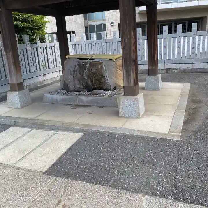 白金氷川神社の{uncategorized: "未分類", other: "その他", undefined: "問題あり", building: "その他建物", grave: "お墓", sacred_gate: "鳥居", guardian: "狛犬", statue: "像", buddha: "仏像", history: "歴史", nature: "自然", garden: "庭園", animal: "動物", pagoda: "塔", temizu: "手水舎", mountain_gate: "山門・神門", sanctuary: "本殿・本堂", subordinate: "末社・摂社", art: "芸術", scenery: "景色", jizo: "地蔵", ema: "絵馬", goshuin: "御朱印", omikuji: "おみくじ", items: "授与品その他", amulet: "お守り", goshuincho: "御朱印帳", eats: "食事", festival: "お祭り", votive_dance: "神楽", shichigosan: "七五三参", wedding: "結婚式", experience: "体験その他", initially: "初詣", around: "周辺", anti_infection: "感染症対策"}