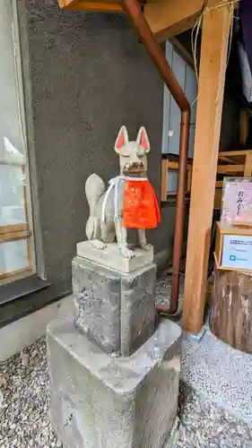 五十稲荷神社(栄寿稲荷神社)の狛犬