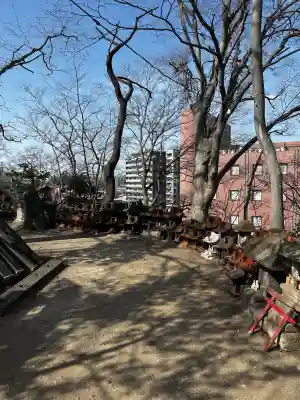 祓ケ崎稲荷神社の{uncategorized: "未分類", other: "その他", undefined: "問題あり", building: "その他建物", grave: "お墓", sacred_gate: "鳥居", guardian: "狛犬", statue: "像", buddha: "仏像", history: "歴史", nature: "自然", garden: "庭園", animal: "動物", pagoda: "塔", temizu: "手水舎", mountain_gate: "山門・神門", sanctuary: "本殿・本堂", subordinate: "末社・摂社", art: "芸術", scenery: "景色", jizo: "地蔵", ema: "絵馬", goshuin: "御朱印", omikuji: "おみくじ", items: "授与品その他", amulet: "お守り", goshuincho: "御朱印帳", eats: "食事", festival: "お祭り", votive_dance: "神楽", shichigosan: "七五三参", wedding: "結婚式", experience: "体験その他", initially: "初詣", around: "周辺", anti_infection: "感染症対策"}