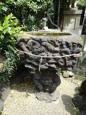 稲荷鬼王神社の手水舎