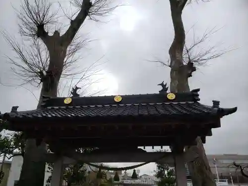 建石勝神社の山門