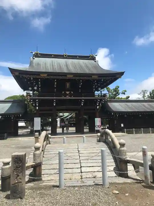 真清田神社の山門・神門