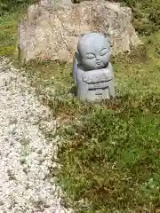 吸湖山　青岸寺の地蔵