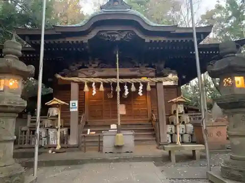 座間神社の本殿・本堂
