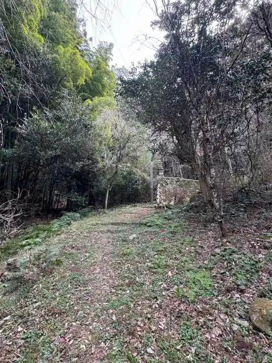 南明寺の{uncategorized: "未分類", other: "その他", undefined: "問題あり", building: "その他建物", grave: "お墓", sacred_gate: "鳥居", guardian: "狛犬", statue: "像", buddha: "仏像", history: "歴史", nature: "自然", garden: "庭園", animal: "動物", pagoda: "塔", temizu: "手水舎", mountain_gate: "山門・神門", sanctuary: "本殿・本堂", subordinate: "末社・摂社", art: "芸術", scenery: "景色", jizo: "地蔵", ema: "絵馬", goshuin: "御朱印", omikuji: "おみくじ", items: "授与品その他", amulet: "お守り", goshuincho: "御朱印帳", eats: "食事", festival: "お祭り", votive_dance: "神楽", shichigosan: "七五三参", wedding: "結婚式", experience: "体験その他", initially: "初詣", around: "周辺", anti_infection: "感染症対策"}