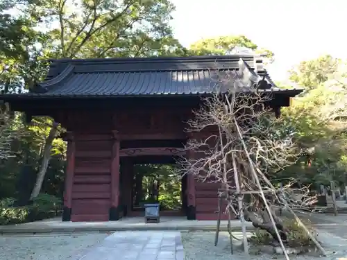 妙本寺の山門