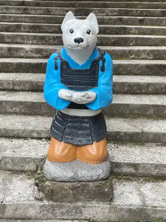 桃太郎神社(栗栖)の狛犬