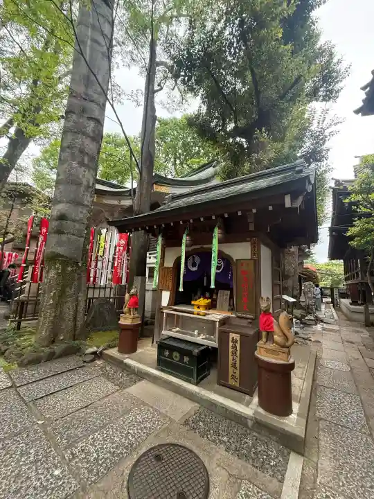 豊川稲荷東京別院の{uncategorized: "未分類", other: "その他", undefined: "問題あり", building: "その他建物", grave: "お墓", sacred_gate: "鳥居", guardian: "狛犬", statue: "像", buddha: "仏像", history: "歴史", nature: "自然", garden: "庭園", animal: "動物", pagoda: "塔", temizu: "手水舎", mountain_gate: "山門・神門", sanctuary: "本殿・本堂", subordinate: "末社・摂社", art: "芸術", scenery: "景色", jizo: "地蔵", ema: "絵馬", goshuin: "御朱印", omikuji: "おみくじ", items: "授与品その他", amulet: "お守り", goshuincho: "御朱印帳", eats: "食事", festival: "お祭り", votive_dance: "神楽", shichigosan: "七五三参", wedding: "結婚式", experience: "体験その他", initially: "初詣", around: "周辺", anti_infection: "感染症対策"}