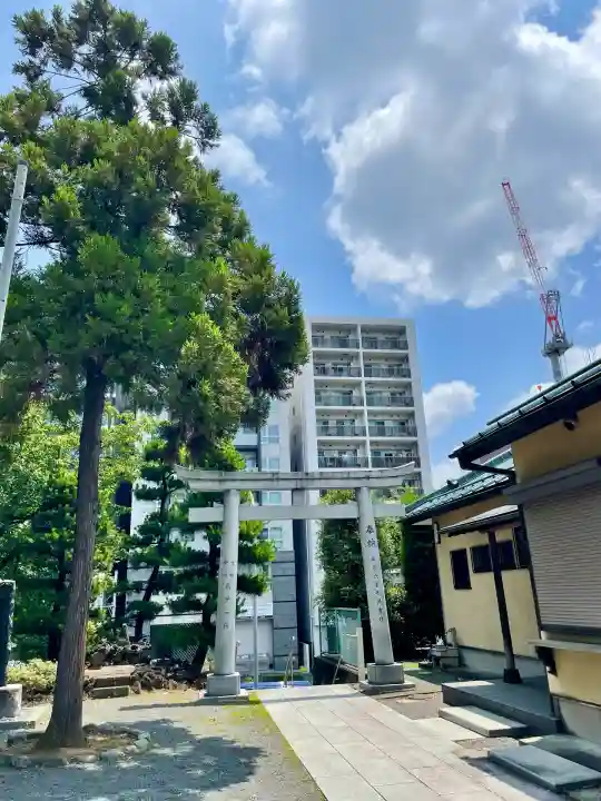 大棚・中川杉山神社(神奈川県)
