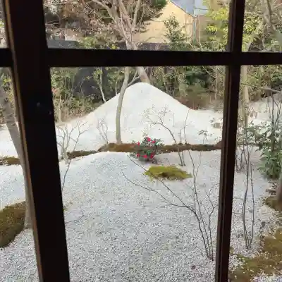 興聖寺の{uncategorized: "未分類", other: "その他", undefined: "問題あり", building: "その他建物", grave: "お墓", sacred_gate: "鳥居", guardian: "狛犬", statue: "像", buddha: "仏像", history: "歴史", nature: "自然", garden: "庭園", animal: "動物", pagoda: "塔", temizu: "手水舎", mountain_gate: "山門・神門", sanctuary: "本殿・本堂", subordinate: "末社・摂社", art: "芸術", scenery: "景色", jizo: "地蔵", ema: "絵馬", goshuin: "御朱印", omikuji: "おみくじ", items: "授与品その他", amulet: "お守り", goshuincho: "御朱印帳", eats: "食事", festival: "お祭り", votive_dance: "神楽", shichigosan: "七五三参", wedding: "結婚式", experience: "体験その他", initially: "初詣", around: "周辺", anti_infection: "感染症対策"}