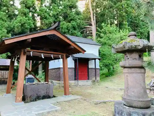 土津神社｜こどもと出世の神さまの手水