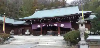 山梨縣護國神社の本殿・本堂