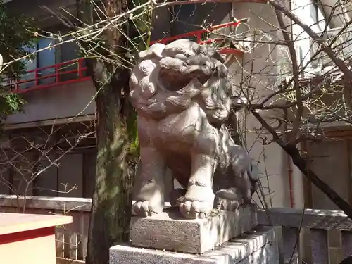 導きの社 熊野町熊野神社(くまくま神社)の狛犬