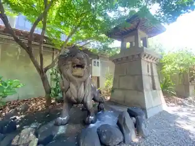 坐摩神社の{uncategorized: "未分類", other: "その他", undefined: "問題あり", building: "その他建物", grave: "お墓", sacred_gate: "鳥居", guardian: "狛犬", statue: "像", buddha: "仏像", history: "歴史", nature: "自然", garden: "庭園", animal: "動物", pagoda: "塔", temizu: "手水舎", mountain_gate: "山門・神門", sanctuary: "本殿・本堂", subordinate: "末社・摂社", art: "芸術", scenery: "景色", jizo: "地蔵", ema: "絵馬", goshuin: "御朱印", omikuji: "おみくじ", items: "授与品その他", amulet: "お守り", goshuincho: "御朱印帳", eats: "食事", festival: "お祭り", votive_dance: "神楽", shichigosan: "七五三参", wedding: "結婚式", experience: "体験その他", initially: "初詣", around: "周辺", anti_infection: "感染症対策"}