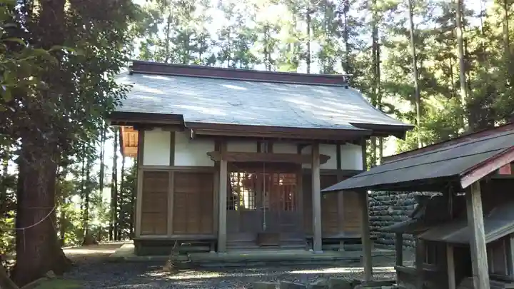 八幡神社の本殿・本堂