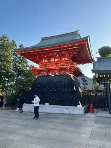 穴八幡宮の{uncategorized: "未分類", other: "その他", undefined: "問題あり", building: "その他建物", grave: "お墓", sacred_gate: "鳥居", guardian: "狛犬", statue: "像", buddha: "仏像", history: "歴史", nature: "自然", garden: "庭園", animal: "動物", pagoda: "塔", temizu: "手水舎", mountain_gate: "山門・神門", sanctuary: "本殿・本堂", subordinate: "末社・摂社", art: "芸術", scenery: "景色", jizo: "地蔵", ema: "絵馬", goshuin: "御朱印", omikuji: "おみくじ", items: "授与品その他", amulet: "お守り", goshuincho: "御朱印帳", eats: "食事", festival: "お祭り", votive_dance: "神楽", shichigosan: "七五三参", wedding: "結婚式", experience: "体験その他", initially: "初詣", around: "周辺", anti_infection: "感染症対策"}