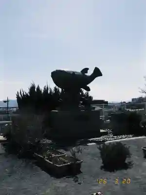 亀山八幡宮の{uncategorized: "未分類", other: "その他", undefined: "問題あり", building: "その他建物", grave: "お墓", sacred_gate: "鳥居", guardian: "狛犬", statue: "像", buddha: "仏像", history: "歴史", nature: "自然", garden: "庭園", animal: "動物", pagoda: "塔", temizu: "手水舎", mountain_gate: "山門・神門", sanctuary: "本殿・本堂", subordinate: "末社・摂社", art: "芸術", scenery: "景色", jizo: "地蔵", ema: "絵馬", goshuin: "御朱印", omikuji: "おみくじ", items: "授与品その他", amulet: "お守り", goshuincho: "御朱印帳", eats: "食事", festival: "お祭り", votive_dance: "神楽", shichigosan: "七五三参", wedding: "結婚式", experience: "体験その他", initially: "初詣", around: "周辺", anti_infection: "感染症対策"}