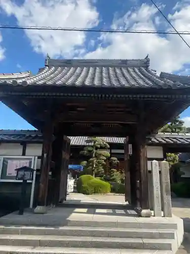 妙正寺の山門