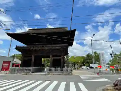 甚目寺の山門・神門