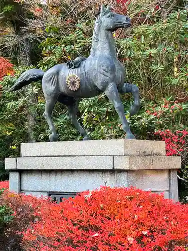 越中一宮 髙瀬神社の像