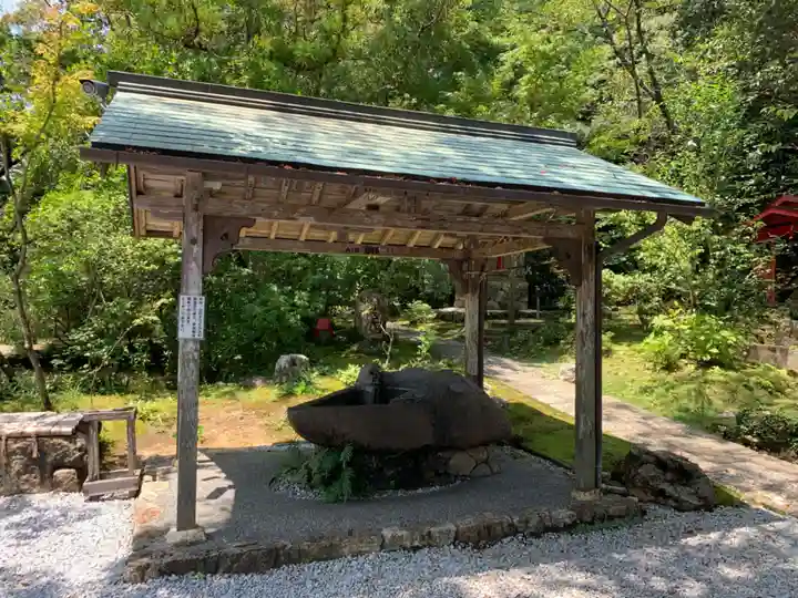 竹林寺の手水舎