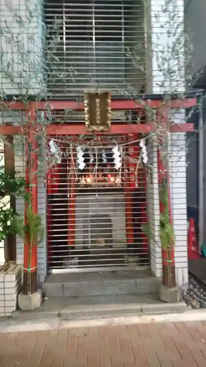 朝日稲荷神社の鳥居