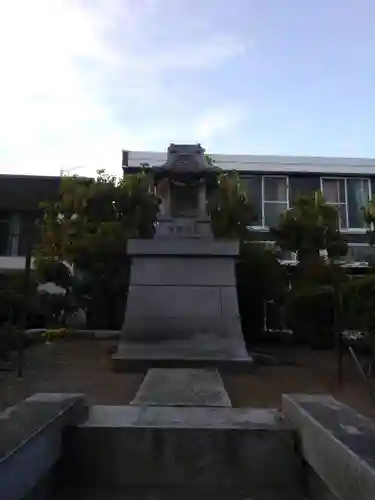 八幡神社の末社