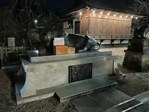 布多天神社の像