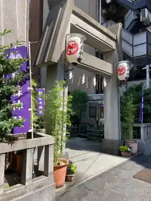 烏森神社の鳥居