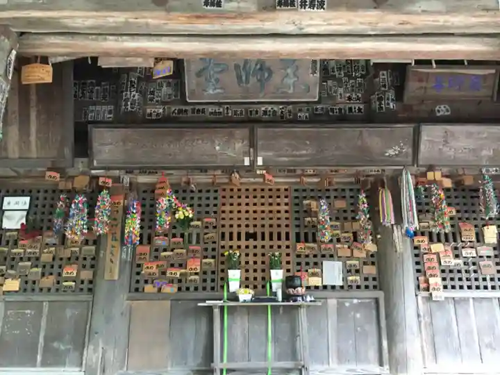 法養寺薬師堂の本殿・本堂