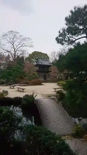 鑁阿寺の庭園