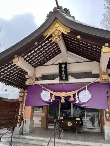 彌彦神社　(伊夜日子神社)の本殿・本堂