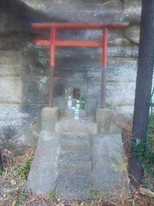 聖天神社(聖天上人像社)の末社・摂社