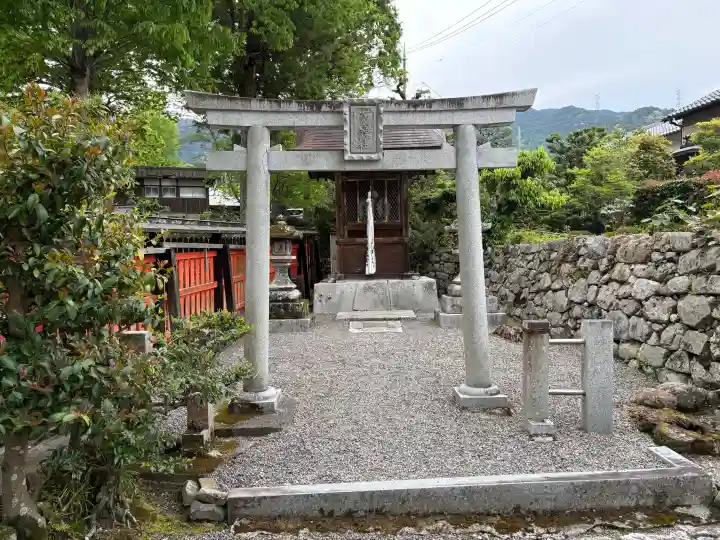 大冨騎鈴神社の{uncategorized: "未分類", other: "その他", undefined: "問題あり", building: "その他建物", grave: "お墓", sacred_gate: "鳥居", guardian: "狛犬", statue: "像", buddha: "仏像", history: "歴史", nature: "自然", garden: "庭園", animal: "動物", pagoda: "塔", temizu: "手水舎", mountain_gate: "山門・神門", sanctuary: "本殿・本堂", subordinate: "末社・摂社", art: "芸術", scenery: "景色", jizo: "地蔵", ema: "絵馬", goshuin: "御朱印", omikuji: "おみくじ", items: "授与品その他", amulet: "お守り", goshuincho: "御朱印帳", eats: "食事", festival: "お祭り", votive_dance: "神楽", shichigosan: "七五三参", wedding: "結婚式", experience: "体験その他", initially: "初詣", around: "周辺", anti_infection: "感染症対策"}