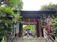 東京大神宮の山門・神門