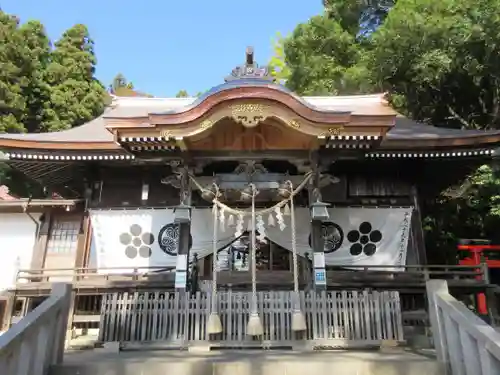 南湖神社の本殿・本堂