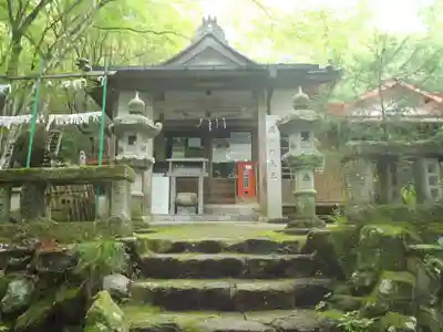 岩巣山薬師堂(愛知県)