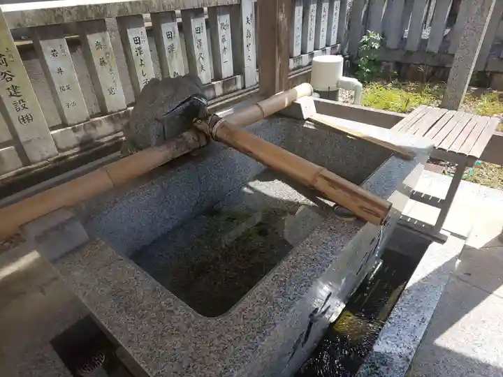 橿森神社の手水舎