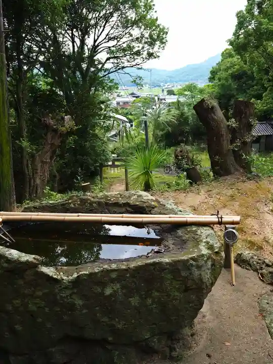 志太張神社の手水舎