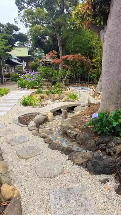 菊田神社の庭園