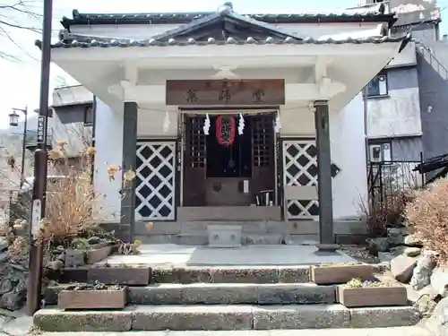 医王寺薬師堂の本殿・本堂