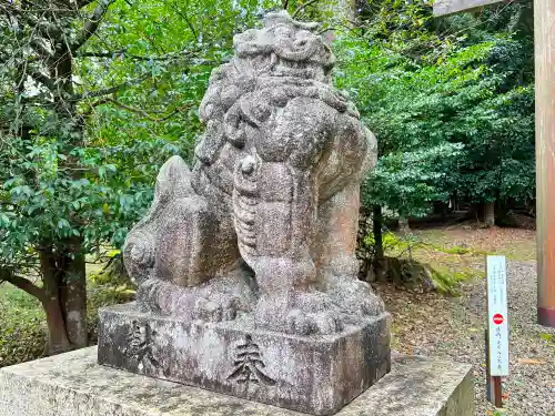 若狭彦神社（上社）の狛犬