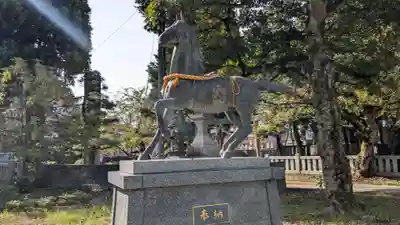 神明宮の像