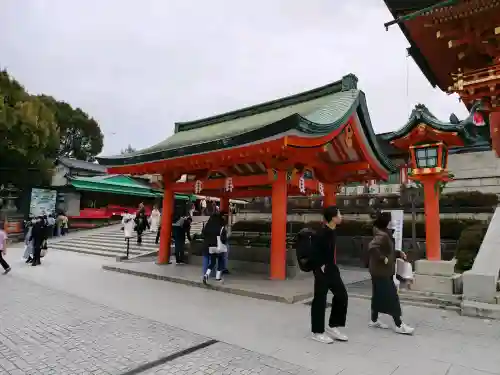 伏見稲荷大社の{uncategorized: "未分類", other: "その他", undefined: "問題あり", building: "その他建物", grave: "お墓", sacred_gate: "鳥居", guardian: "狛犬", statue: "像", buddha: "仏像", history: "歴史", nature: "自然", garden: "庭園", animal: "動物", pagoda: "塔", temizu: "手水舎", mountain_gate: "山門・神門", sanctuary: "本殿・本堂", subordinate: "末社・摂社", art: "芸術", scenery: "景色", jizo: "地蔵", ema: "絵馬", goshuin: "御朱印", omikuji: "おみくじ", items: "授与品その他", amulet: "お守り", goshuincho: "御朱印帳", eats: "食事", festival: "お祭り", votive_dance: "神楽", shichigosan: "七五三参", wedding: "結婚式", experience: "体験その他", initially: "初詣", around: "周辺", anti_infection: "感染症対策"}