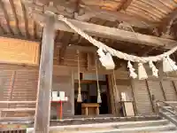 八幡秋田神社の{uncategorized: "未分類", other: "その他", undefined: "問題あり", building: "その他建物", grave: "お墓", sacred_gate: "鳥居", guardian: "狛犬", statue: "像", buddha: "仏像", history: "歴史", nature: "自然", garden: "庭園", animal: "動物", pagoda: "塔", temizu: "手水舎", mountain_gate: "山門・神門", sanctuary: "本殿・本堂", subordinate: "末社・摂社", art: "芸術", scenery: "景色", jizo: "地蔵", ema: "絵馬", goshuin: "御朱印", omikuji: "おみくじ", items: "授与品その他", amulet: "お守り", goshuincho: "御朱印帳", eats: "食事", festival: "お祭り", votive_dance: "神楽", shichigosan: "七五三参", wedding: "結婚式", experience: "体験その他", initially: "初詣", around: "周辺", anti_infection: "感染症対策"}