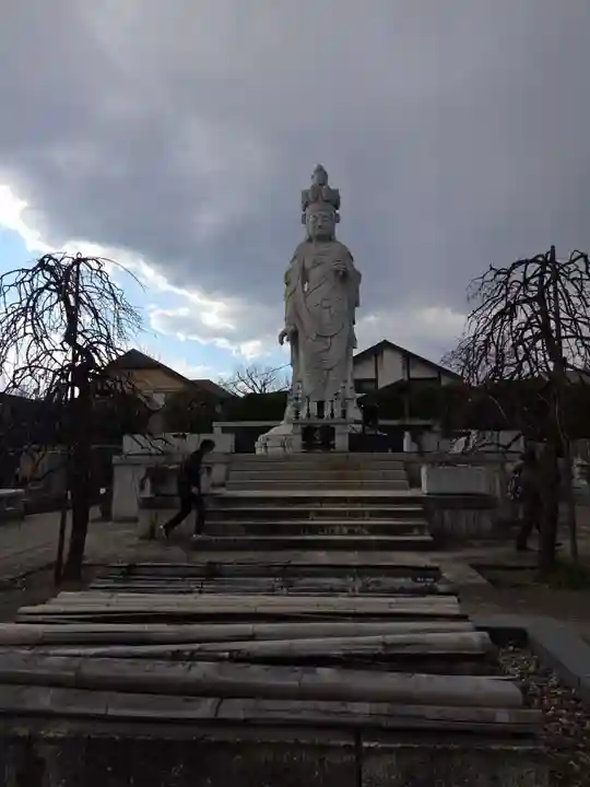 三寳寺(東京都)
